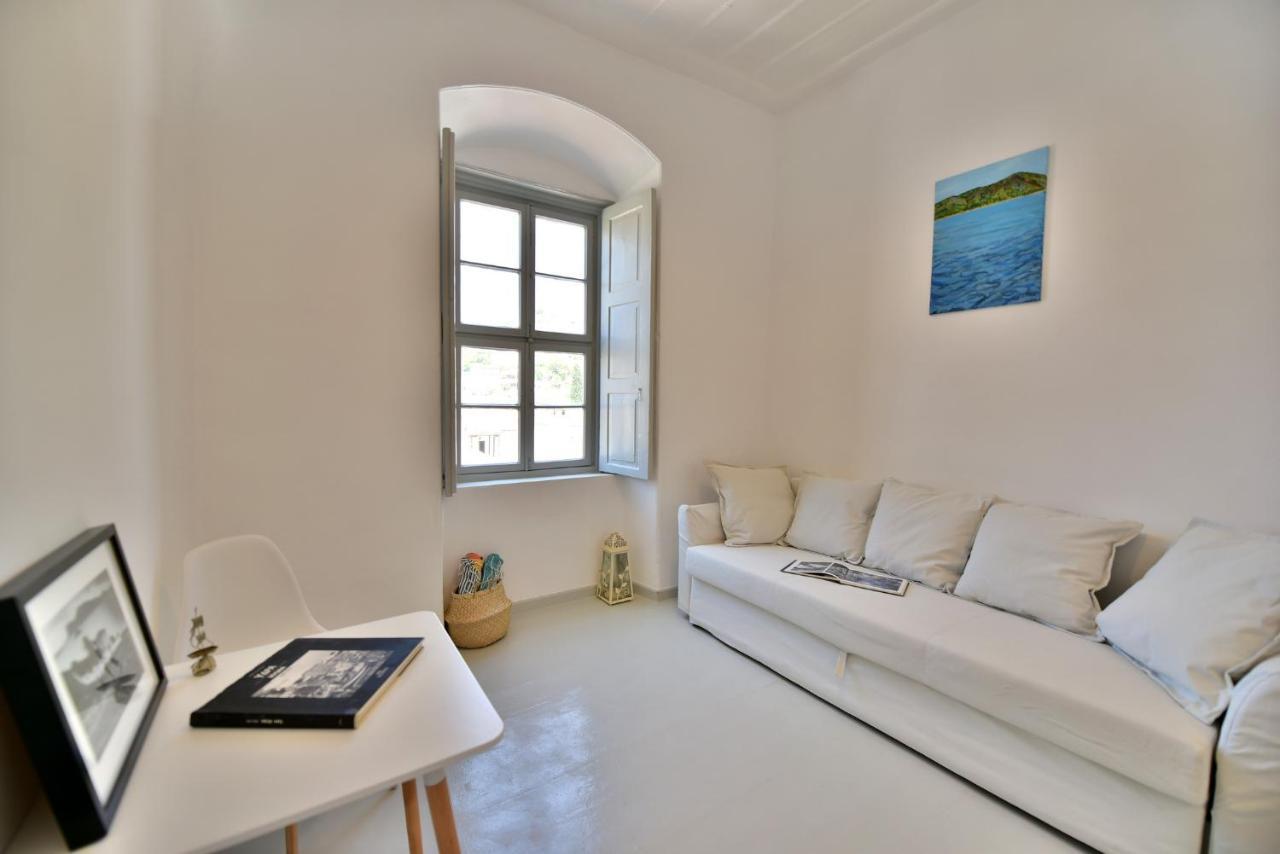 Hydra Art Suites Buitenkant foto