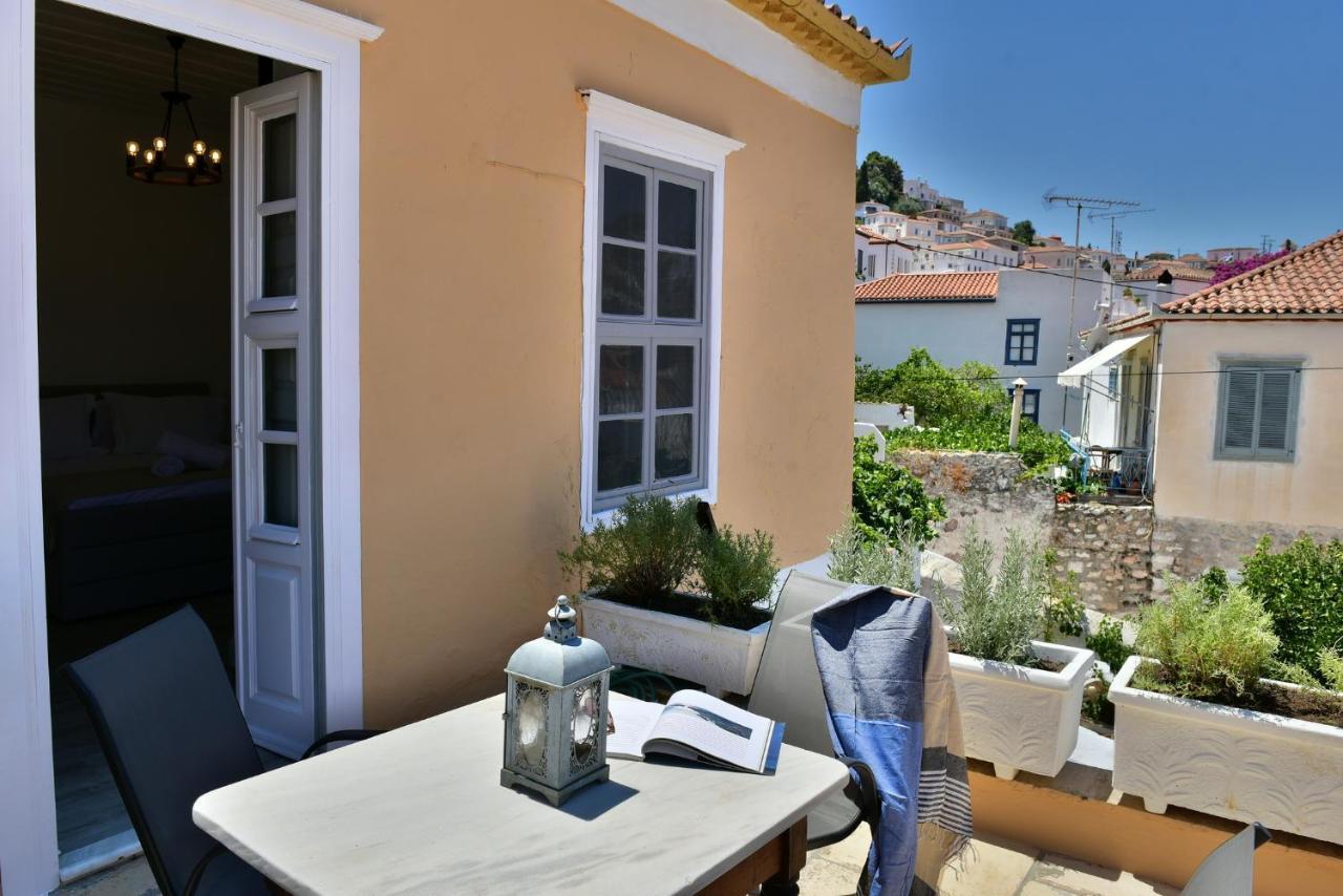 Hydra Art Suites Buitenkant foto